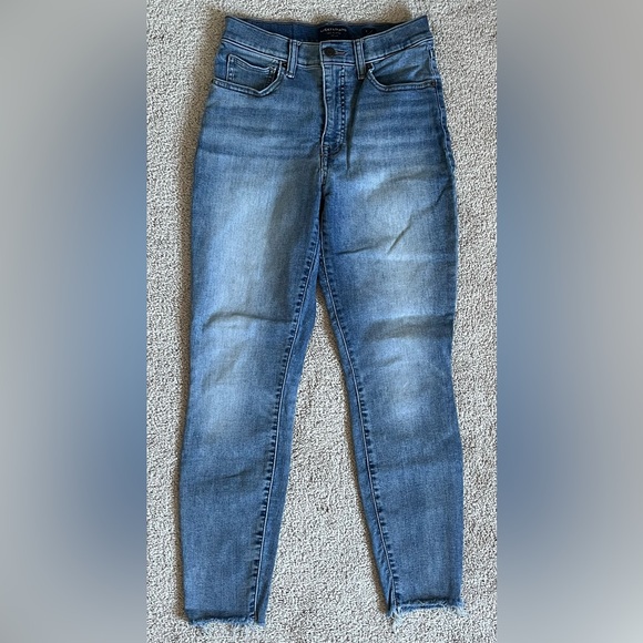 🍀Lucky Brand Jeans🍀 - Picture 2 of 2
